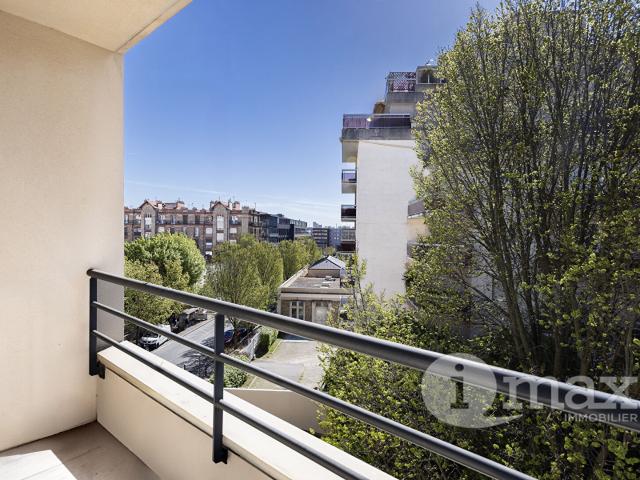 SURESNES CENTRE VILLE 4 PIECES BALCON PARKING 82m2 529 000 EUROS FAI