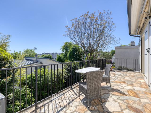 SURESNES | EXCLUSIVITÉ BELLES PIERRES PARISIENNES | MAISON FAMILIALE NON MITOYENNE | 308 m2 AU SOL | JARDIN |