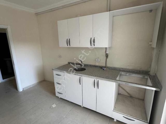 Sürer Emlak`tan Kiralık 3+1 Daire`miz Ara Katta Fırsat Daire