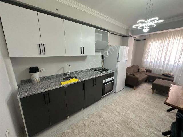Sürer Emlak`tan Kiralık Ful Eşyalı 1+1 Daire`miz Eski Avm Arkası