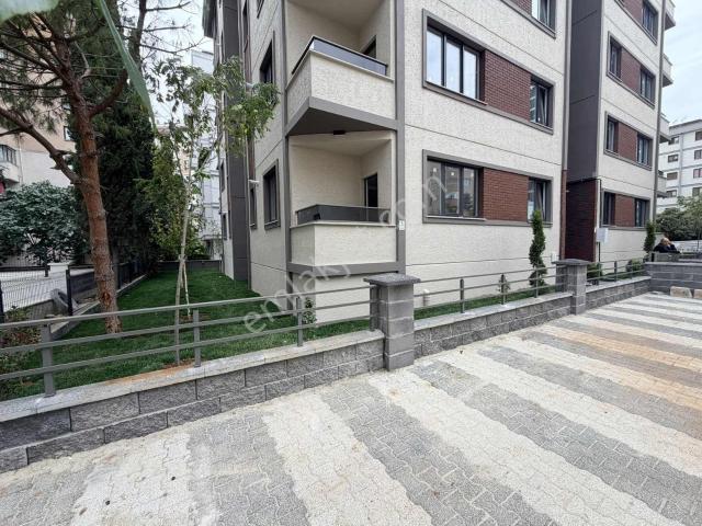 Süreyyaplajı Marmaray Yakını Balkonlu Kombili Sıfır 2+1