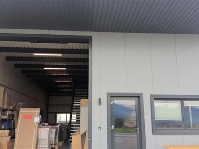 Surface commerciale + administrative d'environ 530m² sise sur 3 niveaux