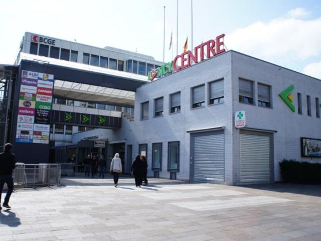 surface de 450m2 dans le centre commercial Lancy Centre