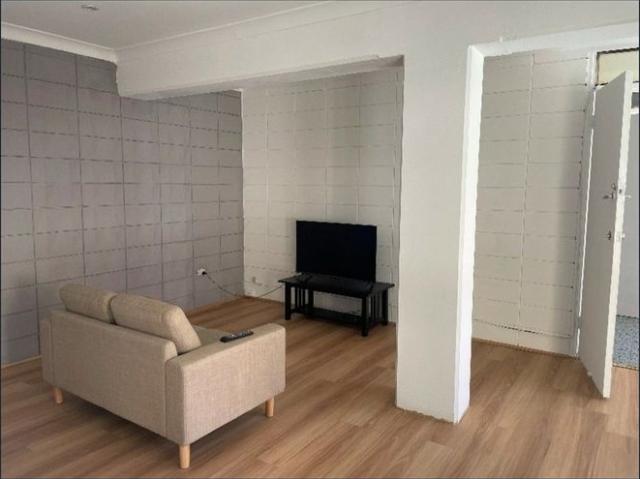 Surfers Paradise Central 2 bedroom furnished apartment near the beach