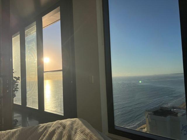 Surfers Paradise Unit Offers from $800,000 | 1 Bed, 1 Bath, Pool & Gym
