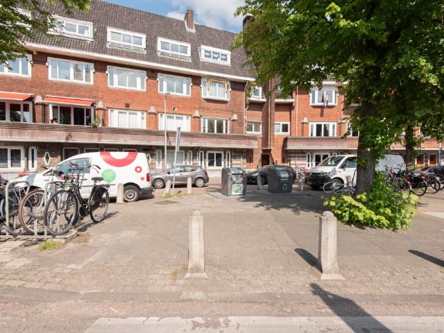 Surinameplein 18 H in Amsterdam 1058 GP: Appartement te huur. Tel Makelaars