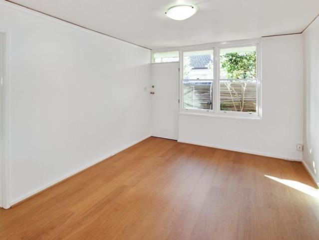 Surprise! An apartment a decent size!