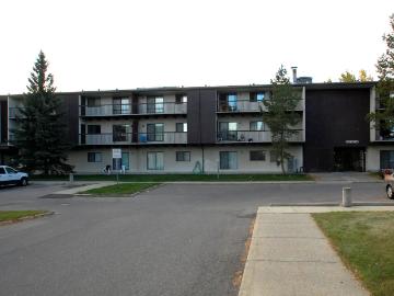 Ermineskin, Edmonton, Alberta - Balcony