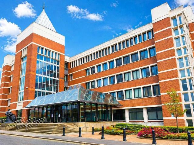 Surrey Street, Norwich NR1, 2 bed flat to rent, £1,100 pcm | PrimeLocation