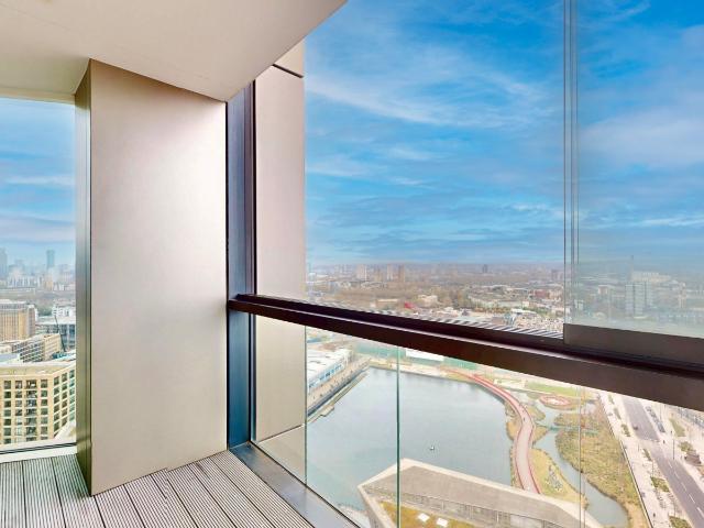 Surrey Quays Road, London, Greater London, SE16