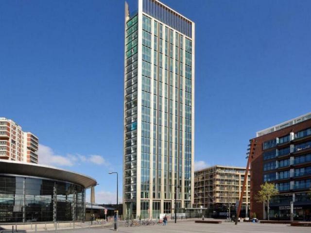 Surrey Quays Road, Ontario Point, SE16 1 bed apartment to rent £2,350 pcm £542 pw