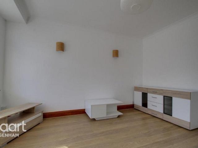 Surrey Road, Dagenham 2 bed terraced house to rent £1,900 pcm £438 pw