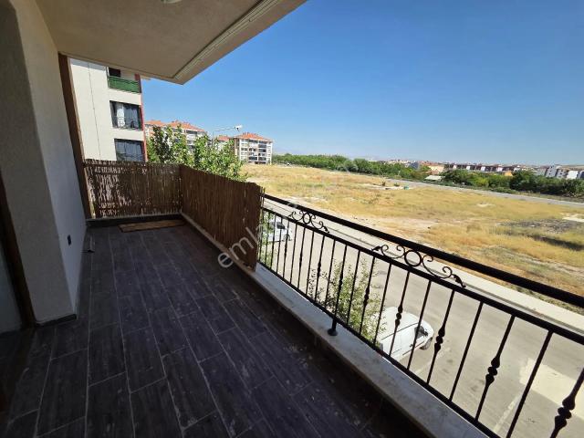 Sürsürü Mah. | 3+1 | Ebeveyn Banyolu | Önü Açık Ara Kat Kiralık Daire