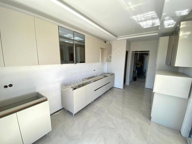 Susuz'da Merkezi Konumda Sıfır Lüks 4+1 Satılık Daire