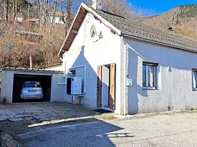 Susville 38350 Achat / Vente maison 5 pièces t5 au dernier étage