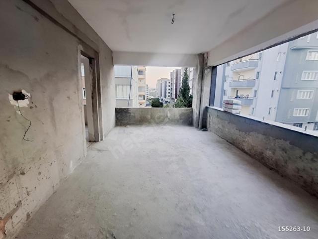 Süslü Gayrimenkul'den Osmangazi Mah. Geniş Oturumlu 2.5+1