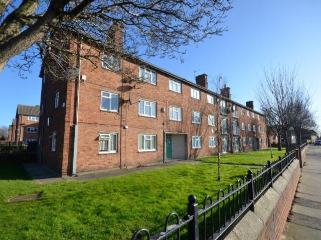 Sussex Court, Grimsby DN32, 3 bed flat to rent, £495 pcm | PrimeLocation