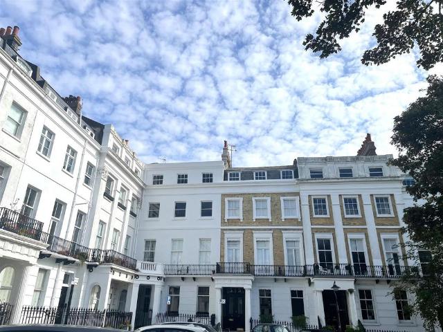 Sussex Square, Brighton 1 bed flat to rent £1,400 pcm £323 pw