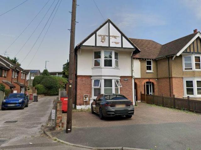 Sussex Place, SLOUGH SL1 1 bed in a house share to rent £900 pcm £208 pw