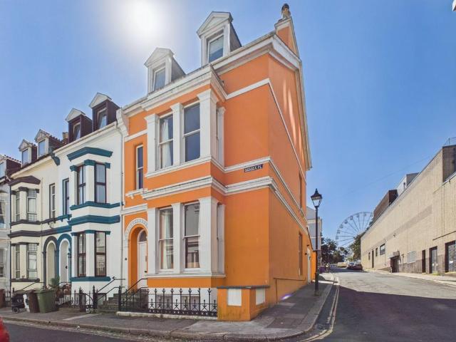 Sussex Place, Plymouth PL1 5 bed end of terrace house to rent £2,500 pcm £577 pw