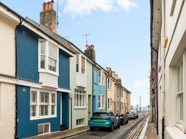 Sussex Road, Hove 3 bed terraced house to rent £6,500 pcm £1,500 pw
