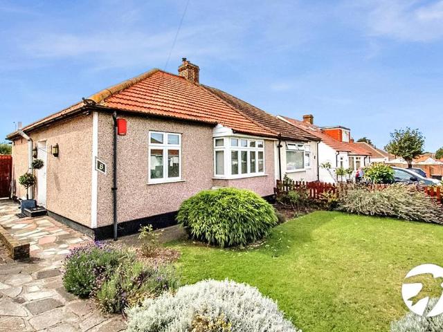Sussex Road, Orpington, Kent, BR5 2 bed bungalow to rent £1,800 pcm £415 pw
