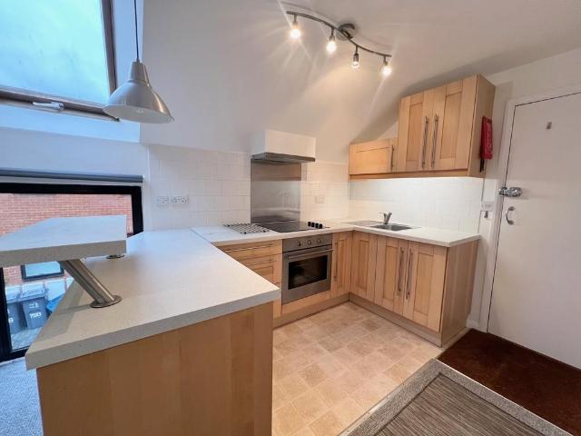 Sussex Road, South Croydon 1 bed flat to rent £1,275 pcm £294 pw