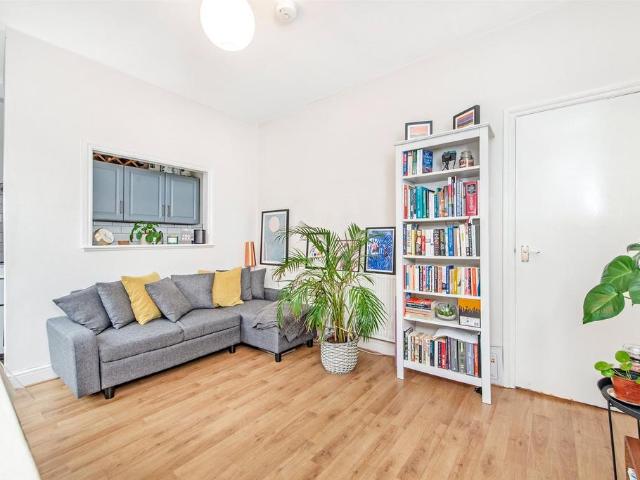Sussex Way, London, N19 1 bed flat to rent £1,850 pcm £427 pw