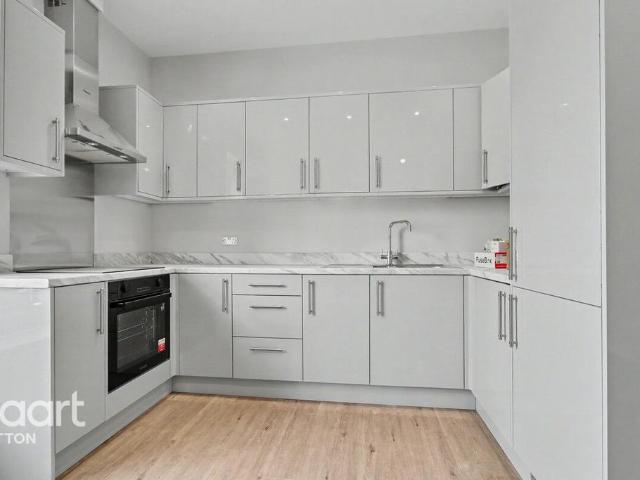 Sutton Court Road, SUTTON 1 bed apartment to rent £1,600 pcm £369 pw