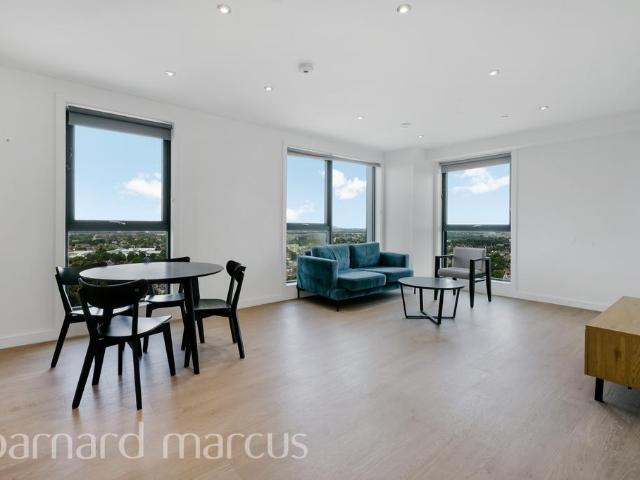 Sutton Court Road, SUTTON 2 bed apartment to rent £2,250 pcm £519 pw