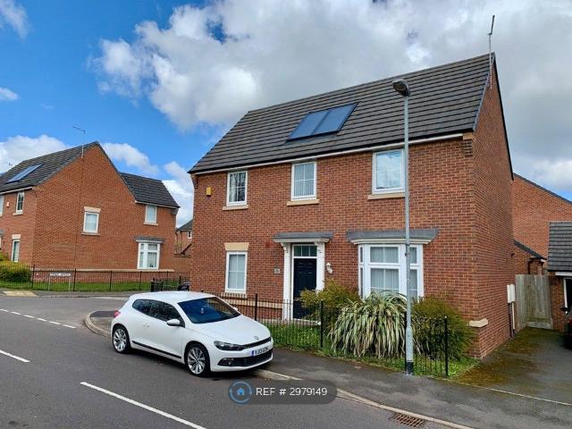 Sutton Avenue, Newcastle Under Lyme ST5, 4 bed detached house to rent, £1,700 pcm | PrimeLocation