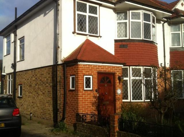 Sutton Hall Road, HOUNSLOW, Greater. 4 bed semi detached house to rent £2,700 pcm £623 pw
