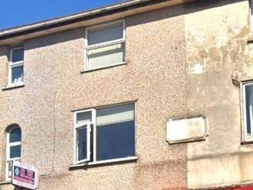 SUTTON PARADE, CHURCH ROAD, HENDON. 4 bed flat to rent £3,000 pcm £692 pw