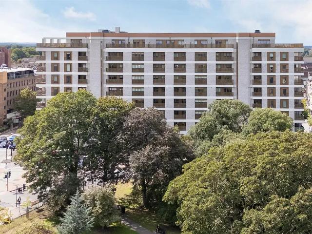 Sutton Park House, 15 Carshalton Rd SM1, Sutton, 1 bed flat to rent, £1,650 pcm | PrimeLocation