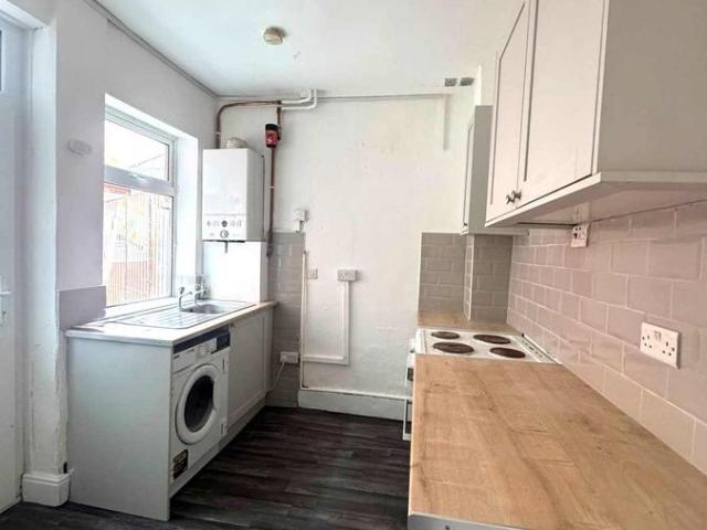 Sutton Road, Huthwaite, Sutton In Ashfield NG17, 2 bed flat to rent, £595 pcm | PrimeLocation
