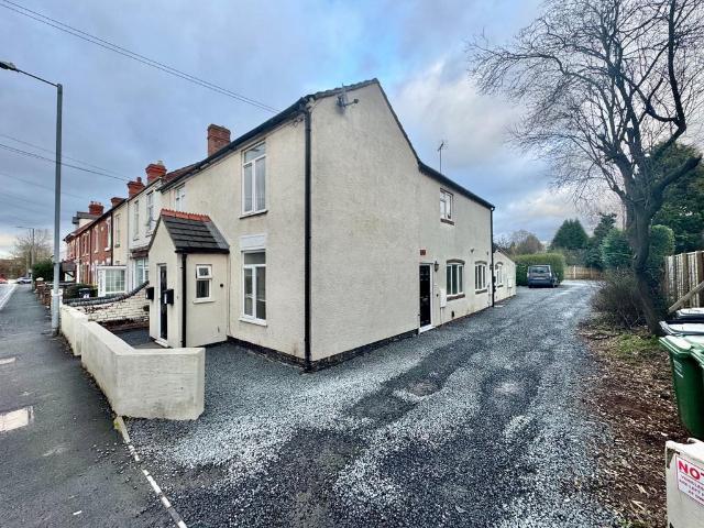 Sutton Road, Kidderminster DY11 2 bed flat to rent £900 pcm £208 pw