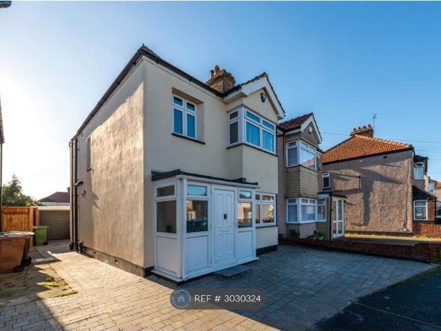 Sutcliffe Road, Welling DA16, 3 bed semi detached house to rent, £2,300 pcm | PrimeLocation