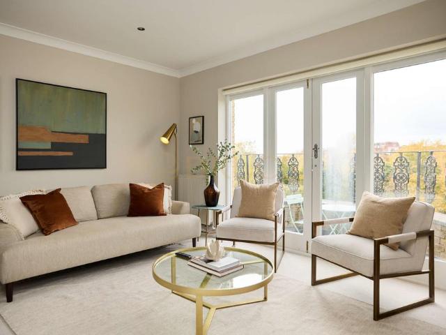 Sutherland Avenue, W9 3 bed flat to rent £6,900 pcm £1,592 pw