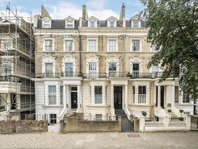 Sutherland Avenue, Maida Vale W9 2 bed flat to rent £3,150 pcm £727 pw