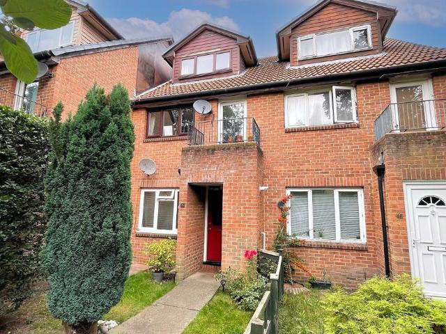 Sutherland Drive, Colliers Wood, Greater London SW19, 1 bed maisonette to rent, £1,450 pcm | PrimeLocation