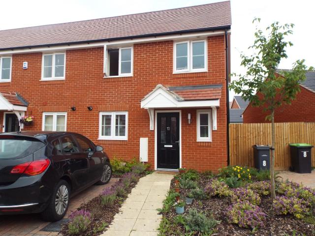 Sutherland Lane, Bedford MK40, 3 bed end terrace house to rent, £1,550 pcm | PrimeLocation