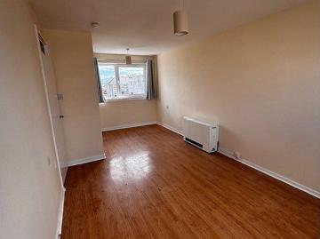 Sutherland Place, Kirkcaldy KY1, 1 bed flat to rent, £595 pcm | PrimeLocation