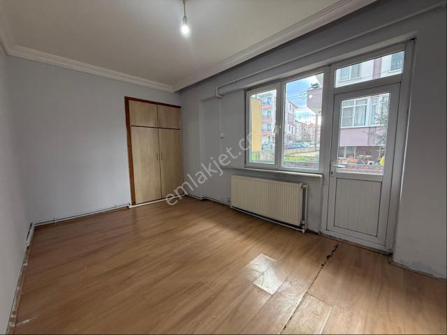 Sütlüce Mah. Soma Caddesi Üzeri Kiralık 2+0