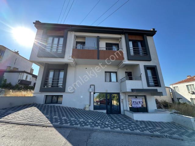 Sütlüce Mahallesi Altıeylül Fen Lisesi Yakını 1+1 Satılık Daire