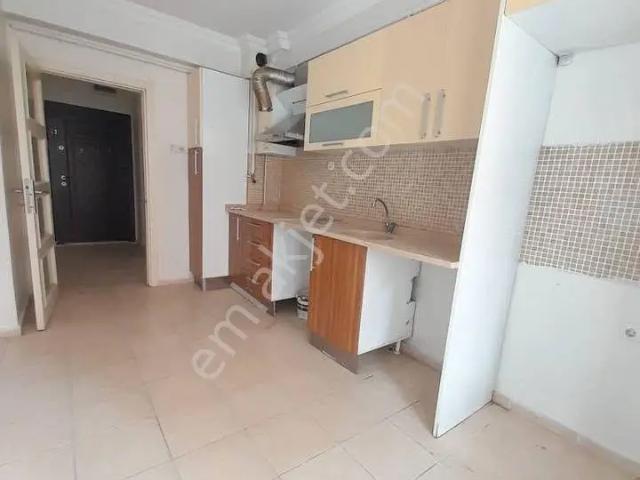 Sütlüce Mahallesi'nde 2+1 Kapalı Otoparklı Satılık Daire