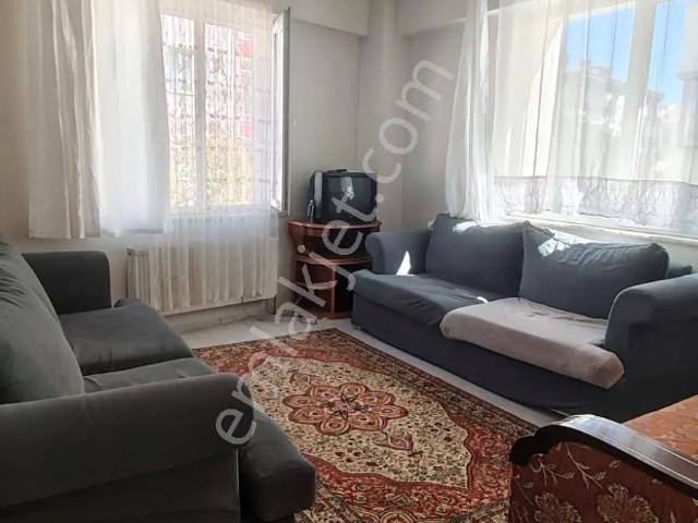 Sütlüce Mahallesi'nde Üniversite Yakını Eşyalı Kiralık 1+1