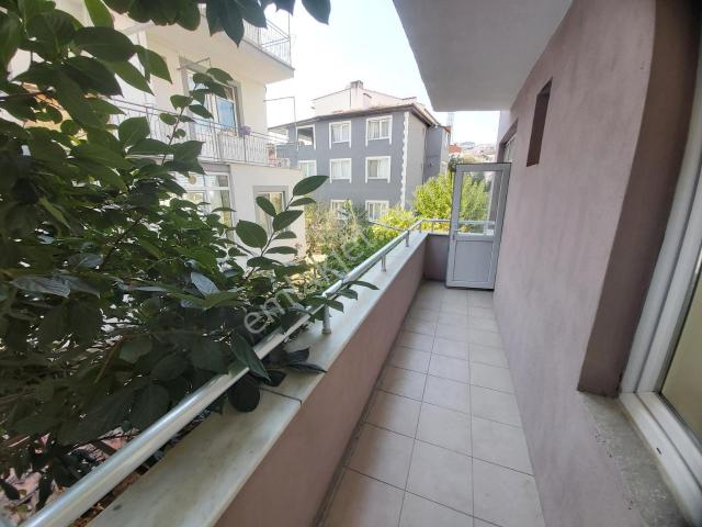 Sütlücede 2+1 85 M² 2 Balkonlu | Ulaşım Ve Marketlere Yakın
