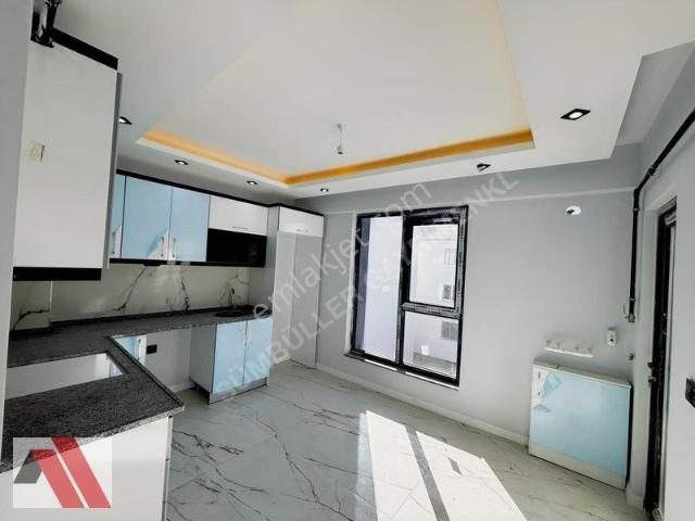Sutlucede 2+1 Çıft Balkonlu Egitimciler Cadesi Üzeri Şık Daire