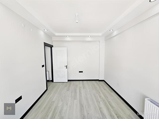 SÜTLÜCEDE YENİ BİNADA MODERN 2+0 DAİRE
