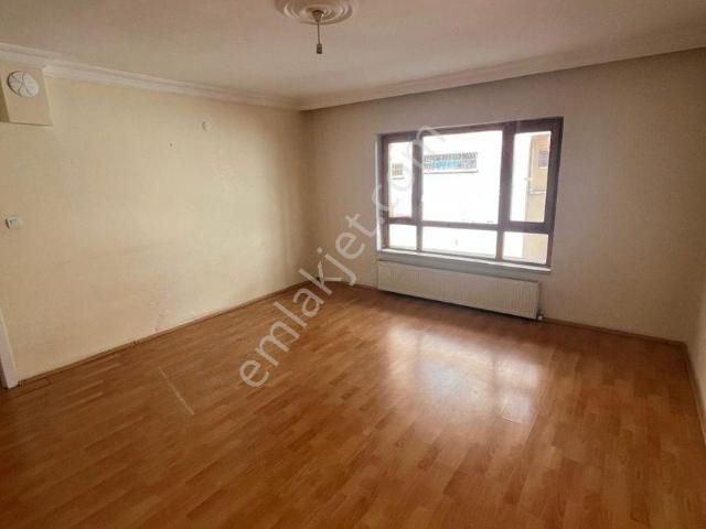 Süvari Mahallesinde Gimsa Yakını Yüksek Giriş Kiralık 3+1 Daire